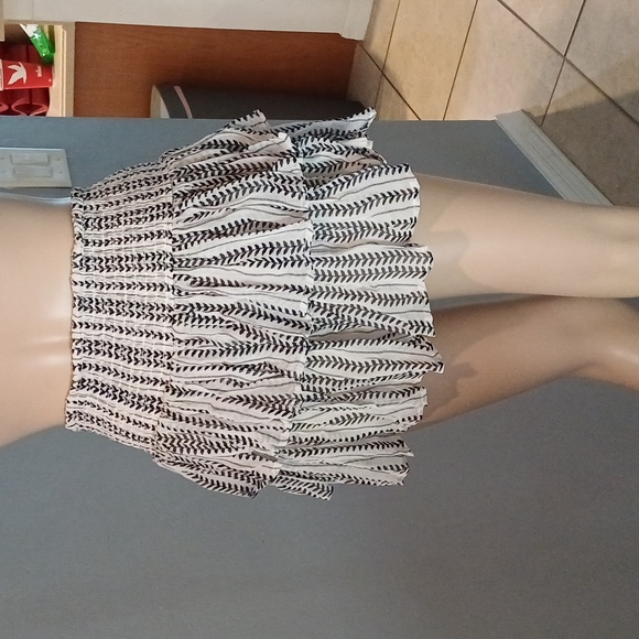 🔥🔥Muche et Muchette Anoush mini ruffle black & white skirt OS - Picture 6 of 14